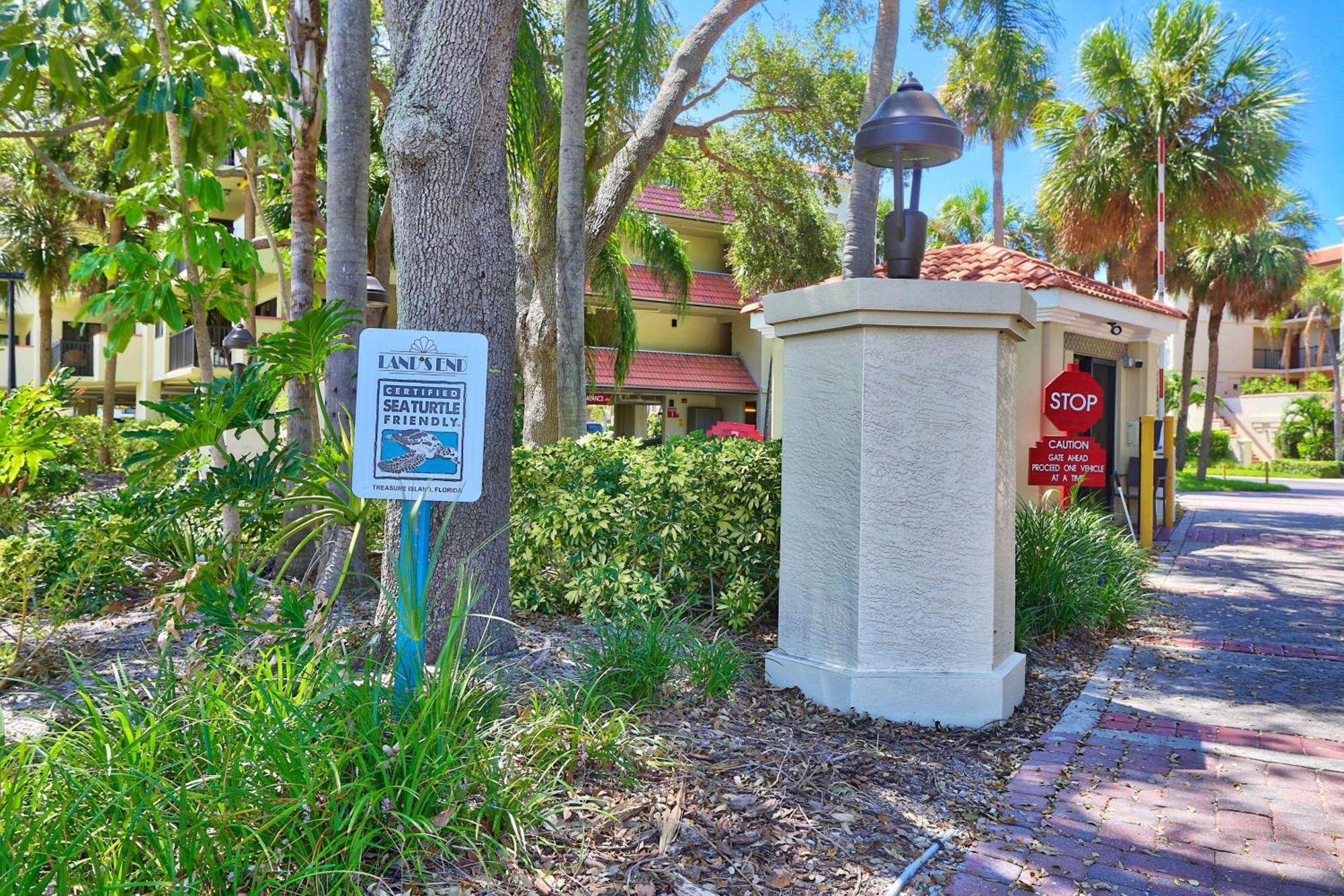 Land'S End 10-303 Beach Front - Premier Villa St. Pete Beach Exterior photo