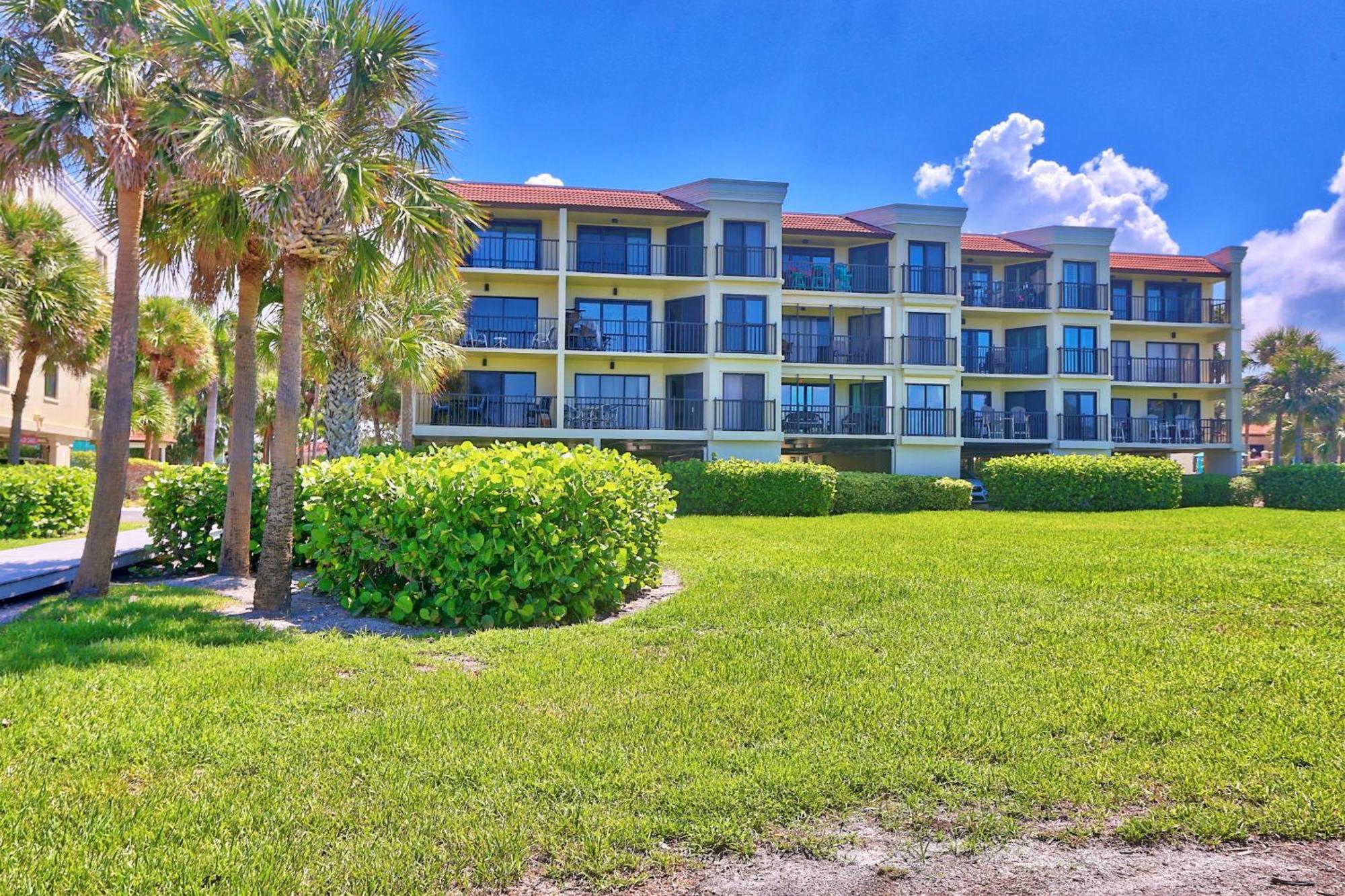 Land'S End 10-303 Beach Front - Premier Villa St. Pete Beach Exterior photo