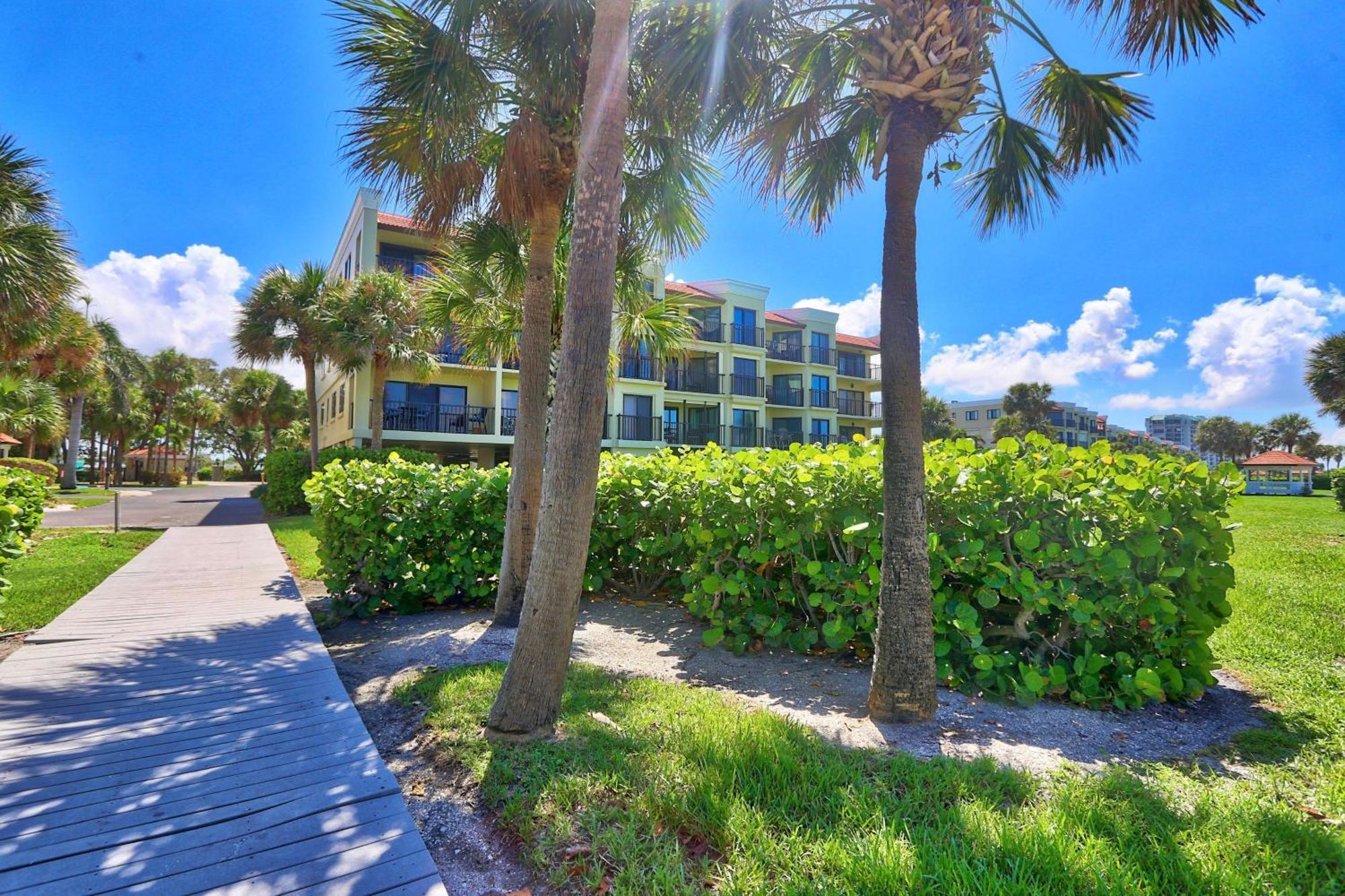 Land'S End 10-303 Beach Front - Premier Villa St. Pete Beach Exterior photo