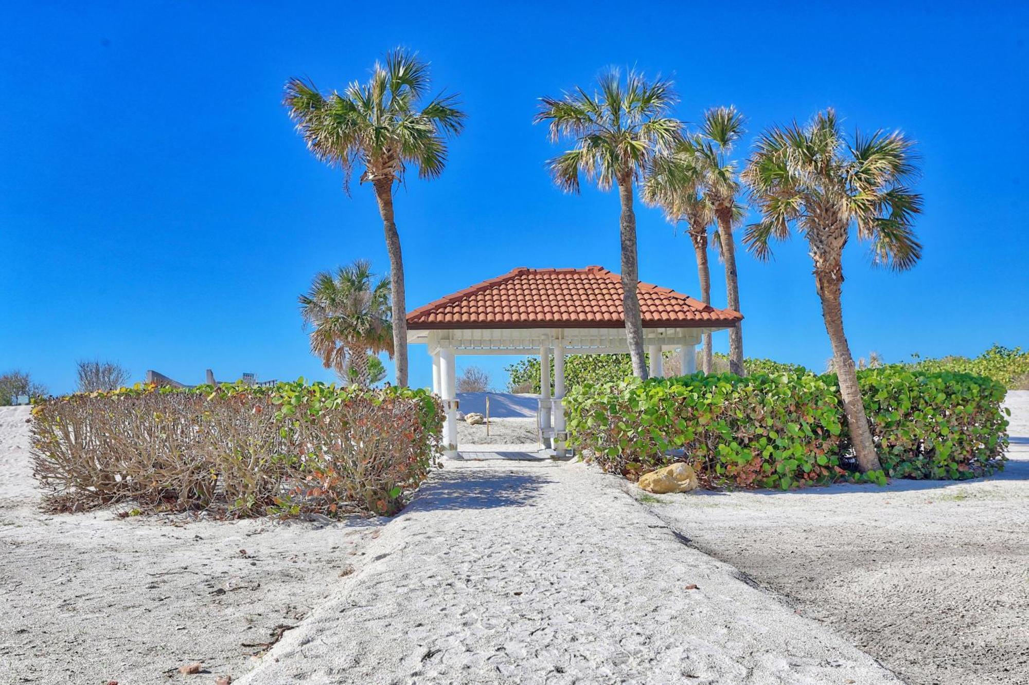 Land'S End 10-303 Beach Front - Premier Villa St. Pete Beach Exterior photo